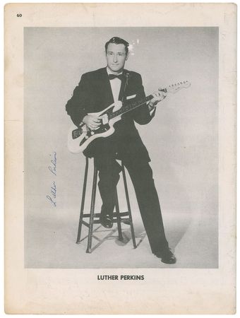 Lot #9138 Johnny Cash and the Tennessee Two Signed 45 RPM Records and Song Book - Image 3