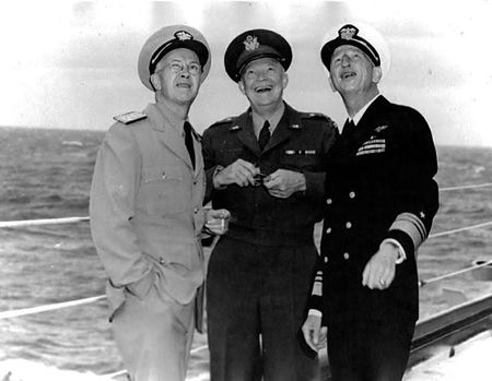 Lot #8047 Dwight D. Eisenhower: December 1959 Ike handwritten note penned aboard the U.S.S Des Moines - Image 5