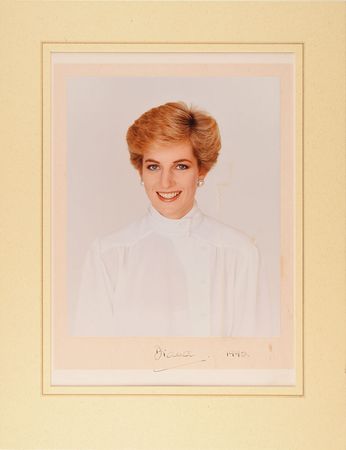 Lot #224 Princess Diana: Marvelous oversized portrait of Princess Di - Image 1