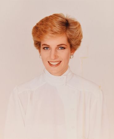 Lot #224 Princess Diana: Marvelous oversized portrait of Princess Di - Image 2