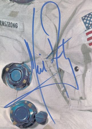 Lot #398 Neil Armstrong Signed Photograph - Image 2