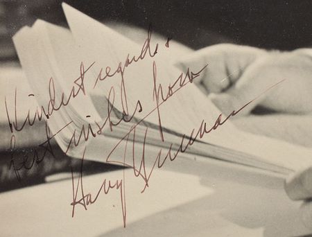 Lot #75 Harry S. Truman: Colossal portrait of the president - Image 2