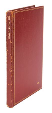 Lot #85 John and Jacqueline Kennedy: JFK’s 1962 Christmas gift to his executive staff—a limited edition copy of The White House: A Historic Guide - Image 4