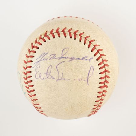 Lot #1129  NY Yankees - Image 1