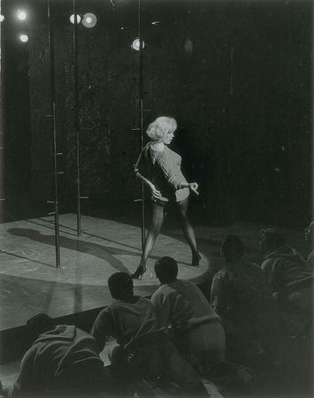 Lot #755 Marilyn Monroe Photograph - Image 1