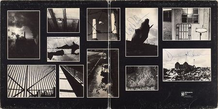 Lot #491 Pink Floyd: Vintage-signed Animals gatefold featuring all four members of Pink Floyd - Image 2