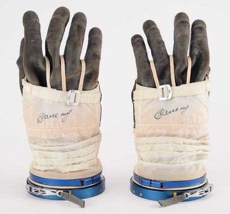 Lot #2282 Sergei Zalyotin's Soyuz TM-30 Flown Sokol Gloves - Image 1