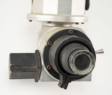 Lot #2089  Apollo 13 Alignment Optical Telescope Movie Prop - Image 2