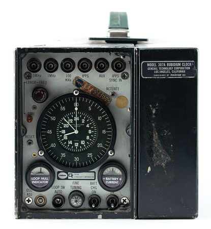 Lot #2200  NASA Rubidium Calibration Clock - Image 3