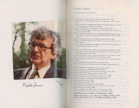 Lot #2030 Gunther Stent Archive - Image 6
