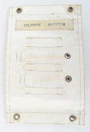 Lot #2190  Apollo and Skylab Beta Cloth Lot of (6) Bags and Containers - Image 3