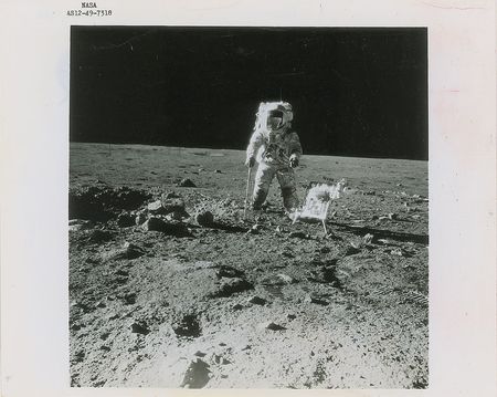 Lot #2208  Apollo Program and Space Shuttle Original Vintage NASA and Press Photograph Archive - Image 12