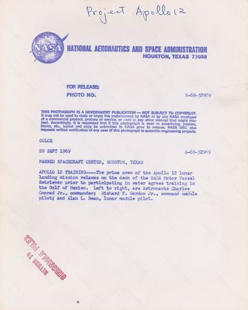 Lot #2208  Apollo Program and Space Shuttle Original Vintage NASA and Press Photograph Archive - Image 19