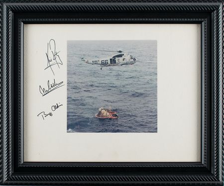 Lot #2235  Apollo 11 Signed Photograph - Image 2