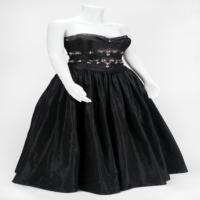 Lot #842 Jennifer Lopez: Worn on stage by J. Lo at the 1999 Oscars - Image 1
