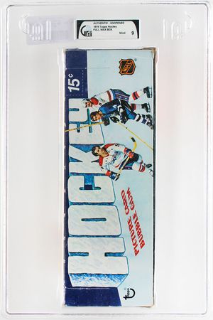 Lot #4198  1976 Topps Hockey Wax Box GAI MINT 9 - Image 1