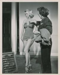 Lot #1092 Marilyn Monroe Photograph - Image 1