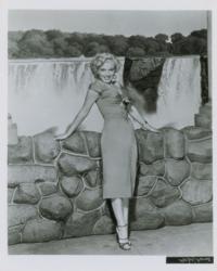 Lot #1100 Marilyn Monroe - Image 1