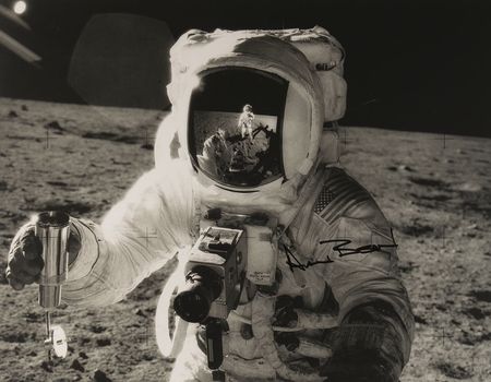 Lot #411 Alan Bean Signed Photograph - Image 1
