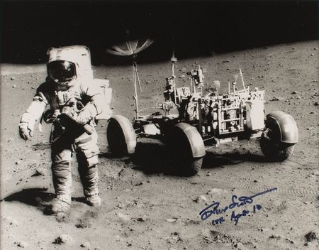 Lot #435 Dave Scott Signed Photograph - Image 1