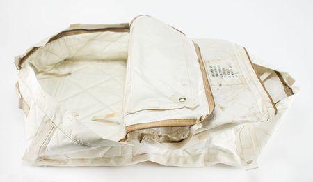 Lot #4093  Apollo CM Storage Pouch Camera Equipment/APK - Image 4