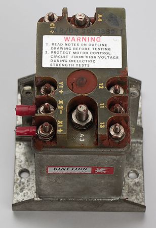 Lot #4087  Apollo Block II Overcurrent Sensor and Relay - Image 3
