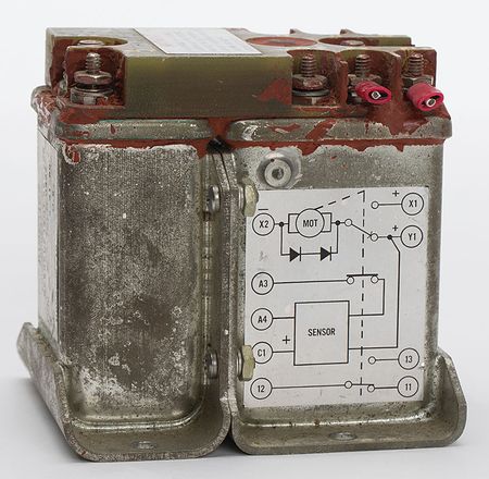 Lot #4087  Apollo Block II Overcurrent Sensor and Relay - Image 4
