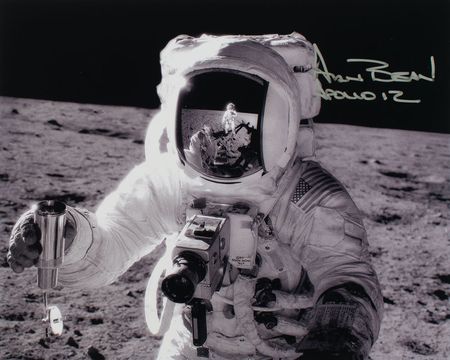 Lot #4229 Alan Bean Signed Photograph - Image 1