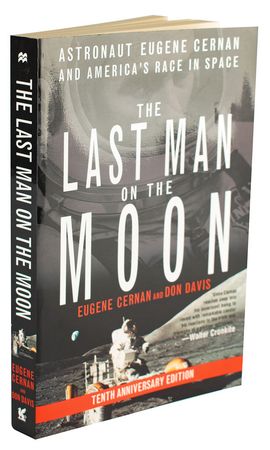 Lot #4330 Gene Cernan Signed Book - Image 3