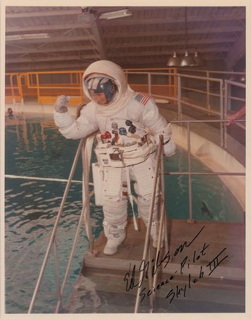 Lot #4376 Ed Gibson Signed Photograph and Document - Image 1