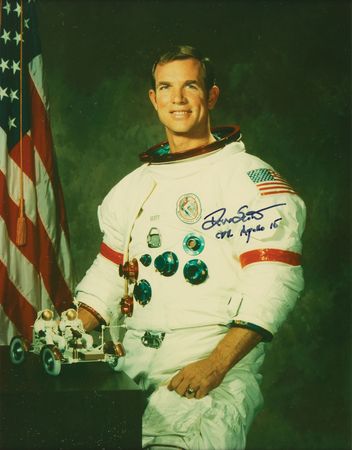 Lot #4297 Dave Scott Signed Photograph - Image 1