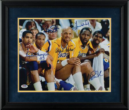 Lot #1097 LA Lakers Signed Photograph - Image 2