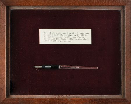 Lot #71 Lyndon B. Johnson Pen - Image 1