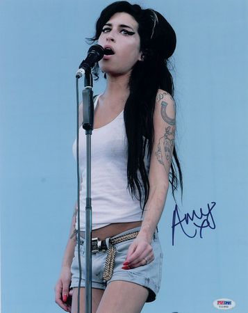 Lot #961 Amy Winehouse Signed Photograph - Image 1