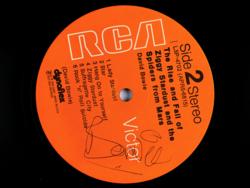 Lot #757 David Bowie: The Holy Grail of Bowie albums: Ziggy Stardust, signed on tour in 1974 - Image 2