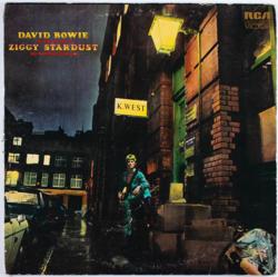Lot #757 David Bowie: The Holy Grail of Bowie albums: Ziggy Stardust, signed on tour in 1974 - Image 3