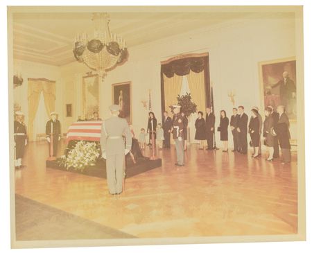 Lot #63 John F. Kennedy: 34 rare images of JFK's casket in the White House East Room - Image 3