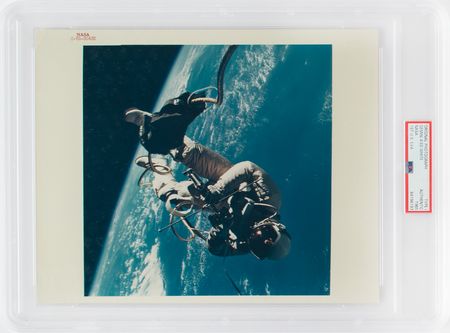 Lot #414 Gemini 4 Original 'Type 1' Photograph Photograph - Image 1