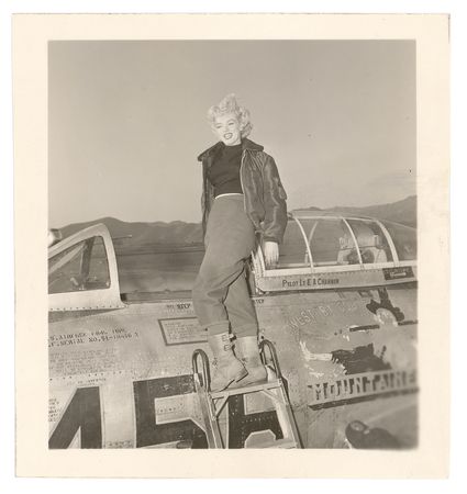 Lot #781 Marilyn Monroe Photograph - Image 1