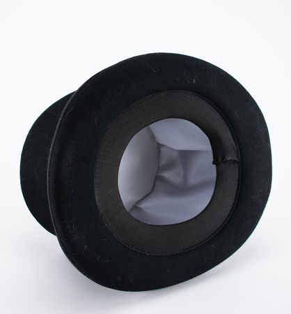 Lot #644 Guns N' Roses: Slash Hat - Image 3