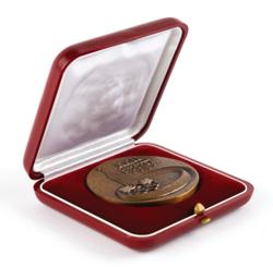 Lot #7109  Moscow 1980 Summer Olympics Participation Medal with Case - Image 3