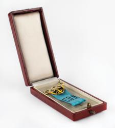 Lot #7047  Munich 1972 IOC Session Badge - Image 3