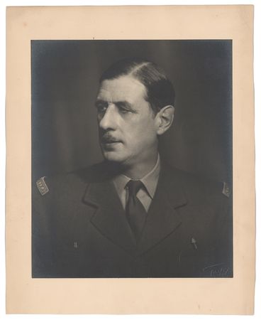 Lot #27 Charles de Gaulle: War-dated message from the leader of the Free French Forces: ?All is well for the Navy and for France? - Image 2