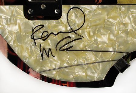 Lot #283 Beatles: McCartney, Paul: Hofner 'Beatle bass' with Sgt. Pepper's finish signed by McCartney - Image 3