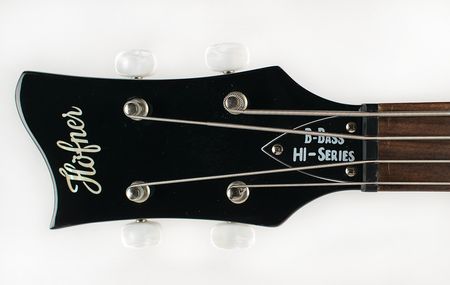 Lot #283 Beatles: McCartney, Paul: Hofner 'Beatle bass' with Sgt. Pepper's finish signed by McCartney - Image 4