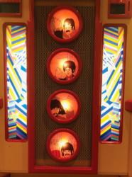 Lot #618 Beatles Limited Edition 'Yellow Submarine' Rock-Ola Jukebox: Embodying the psychedelic splendor of Yellow Submarine, a rare Rock-Ola Beatles jukebox—one of just 100 made! - Image 4