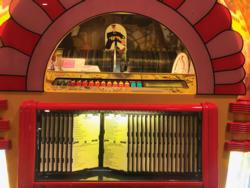 Lot #618 Beatles Limited Edition 'Yellow Submarine' Rock-Ola Jukebox: Embodying the psychedelic splendor of Yellow Submarine, a rare Rock-Ola Beatles jukebox—one of just 100 made! - Image 5