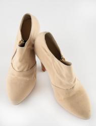 Lot #693 Prince's Custom-Made Tan High-Heeled Boots Worn in 1998 Mel B Interview: Custom-made tan high-heeled boots worn by Prince, reinforced to support his on-stage splits and worn in the 1998 Mel B interview - Image 2