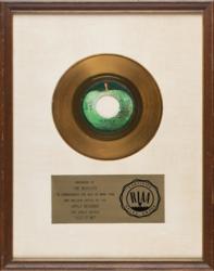 Lot #910 Beatles: 