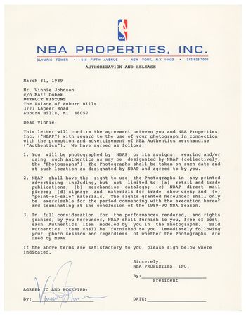 Lot #9302  Detroit Pistons: 1989 - Image 5